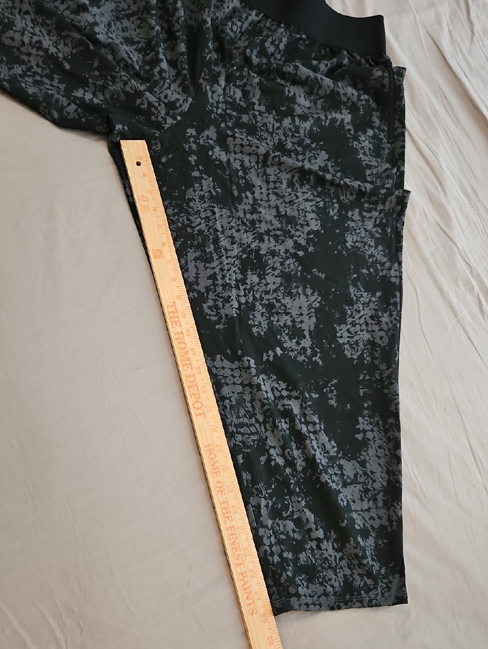 Torrid Happy Camper Black Print Capri Pants - Picture 7 of 7